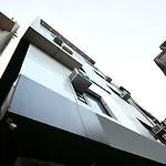 Oyo 40504 Hotel Avtar Residency