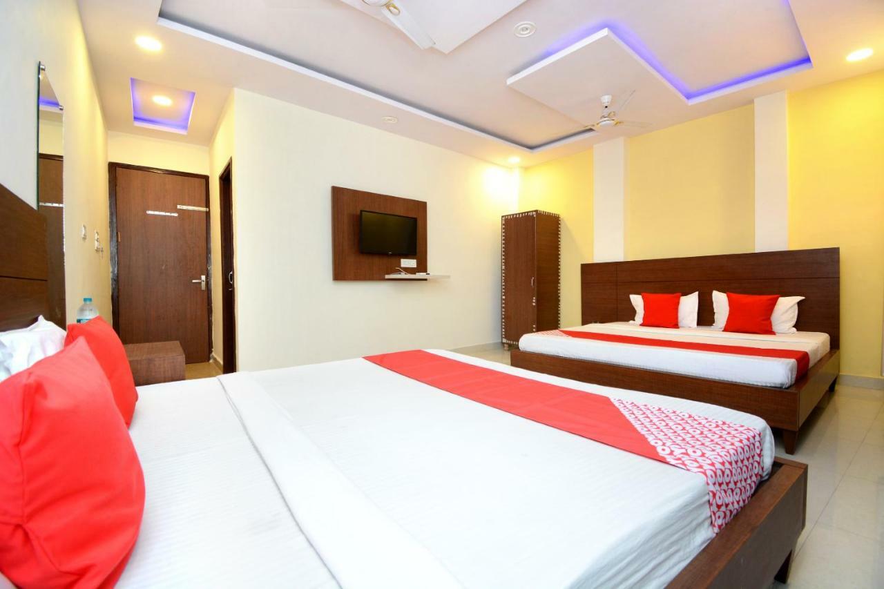 Oyo 40504 Avtar Residency 3*