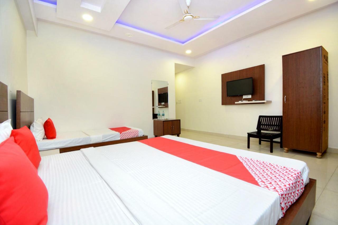 Oyo 40504 Avtar Residency